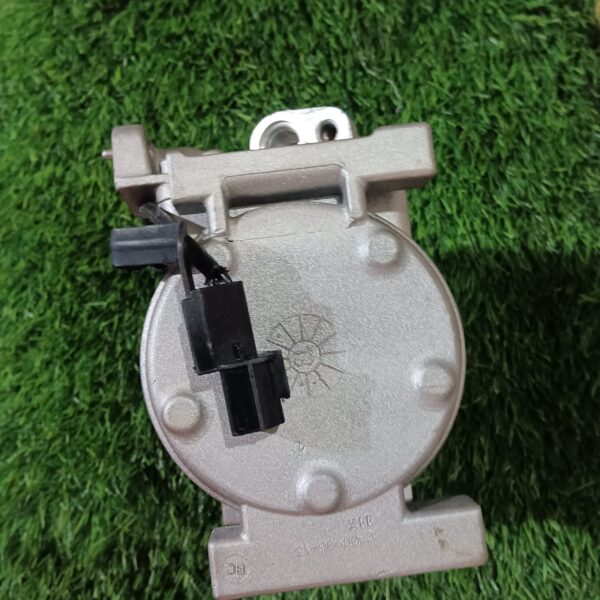 Hyundai i10 ac compressor - Image 3
