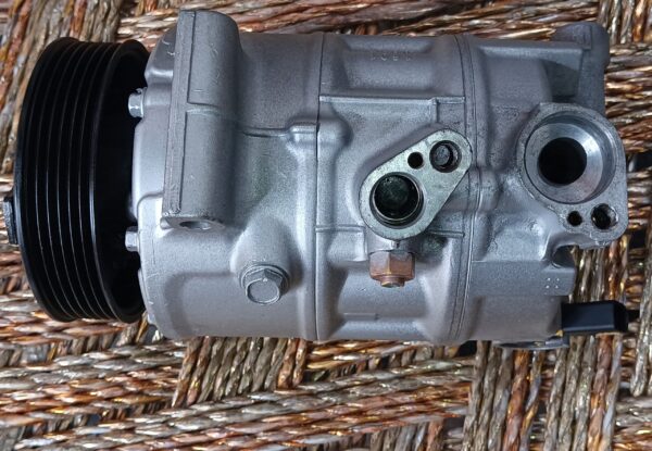Skoda laura ac compressor - Image 2