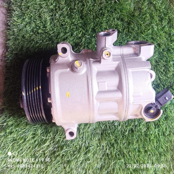 Skoda Laura AC compressor - Image 2